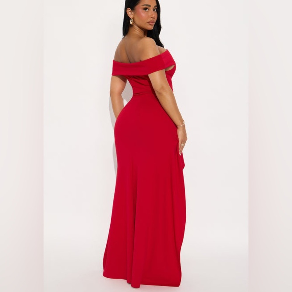 New Fashion Nova Formal Elegant Red Off-Shoulder Maxi Dress Size XS